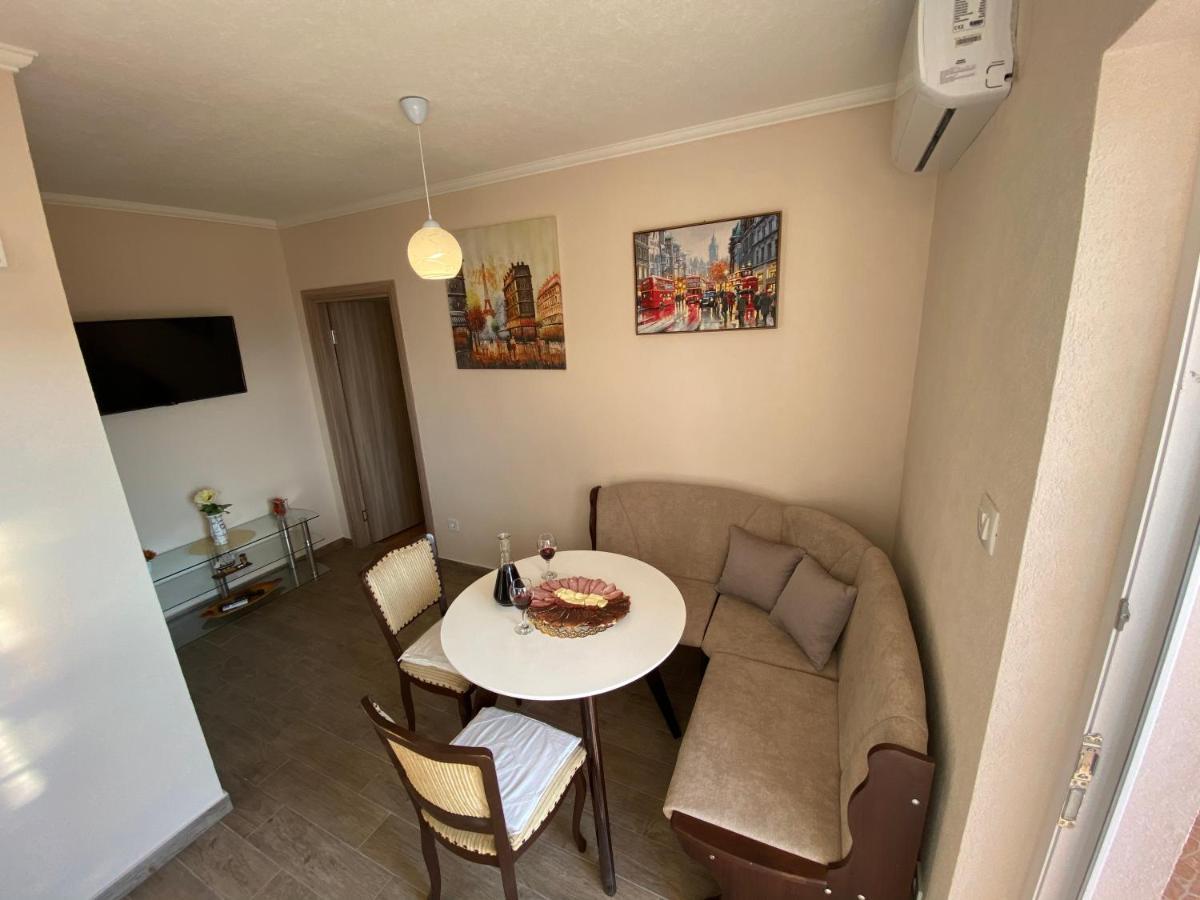 Apartment Lorena Kotor Exterior photo